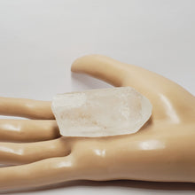 Load image into Gallery viewer, Clear Quartz Point