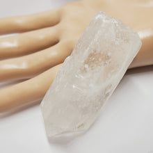 Load image into Gallery viewer, Clear Quartz Point